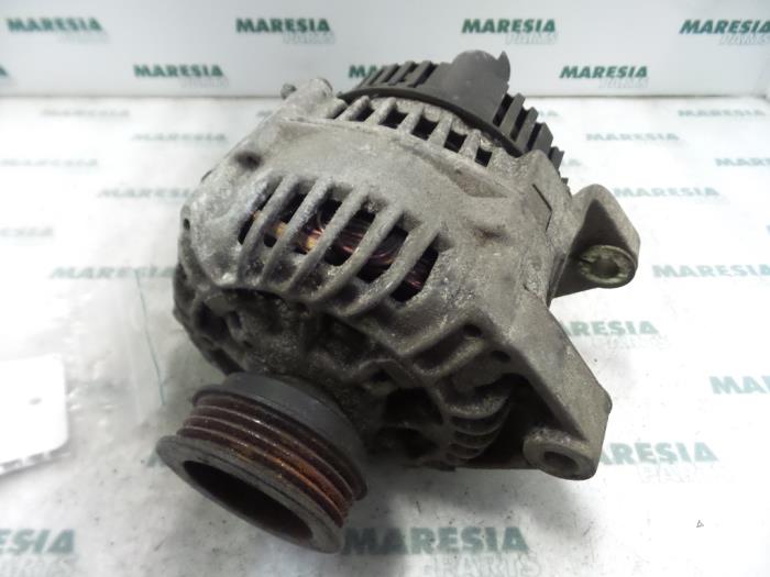 Gebrauchte Dynamo Renault Safrane I 2.2i RT Si,Vi 12V Preis € 50,00 Margenregelung angeboten von Maresia Parts