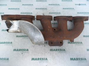 Used Exhaust manifold Renault Espace (JK) 2.2 dCi 16V Price € 75,00 Margin scheme offered by Maresia Parts