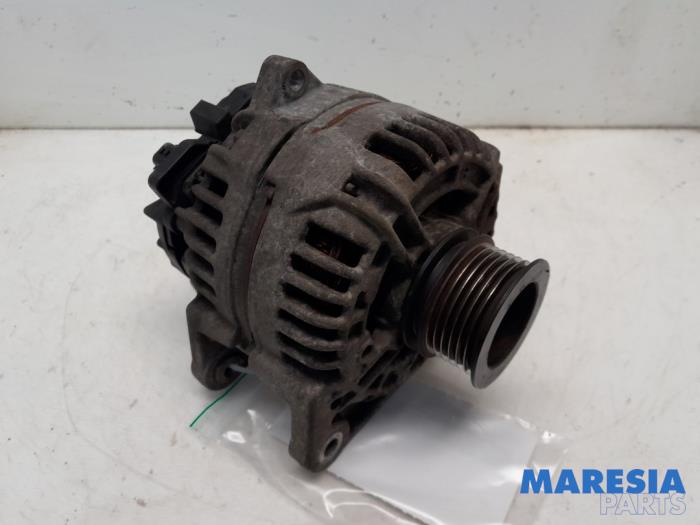 Gebrauchte Dynamo Renault Clio III (BR/CR) 1.4 16V Preis € 75,00 Margenregelung angeboten von Maresia Parts