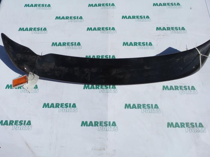 Begagnade Spoiler Renault Megane (BA) 1.8 16V Pris € 50,00 Marginaltabell erbjuds av Maresia Parts