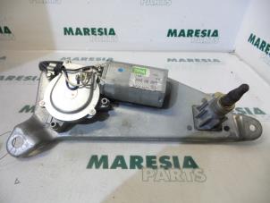 Used Rear wiper motor Renault Safrane II 2.5 20V RXE,RXT Price € 25,00 Margin scheme offered by Maresia Parts