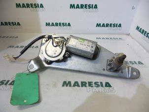 Used Rear wiper motor Renault Safrane I 2.2i Si 8V Price € 25,00 Margin scheme offered by Maresia Parts