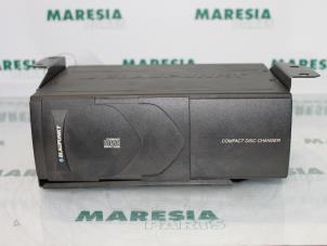 Używane Zmieniarka CD Alfa Romeo 156 (932) 1.9 JTD 16V Cena € 60,00 Procedura marży oferowane przez Maresia Parts