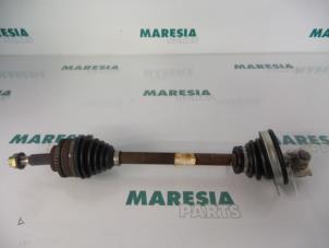 Used Front drive shaft, left Renault Kangoo Express (FC) 1.5 dCi 80 Price € 50,00 Margin scheme offered by Maresia Parts