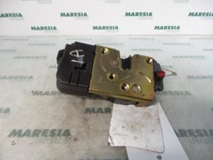 Used Rear door lock mechanism 4-door, left Citroen Xsara (N1) 1.9D Price € 25,00 Margin scheme offered by Maresia Parts