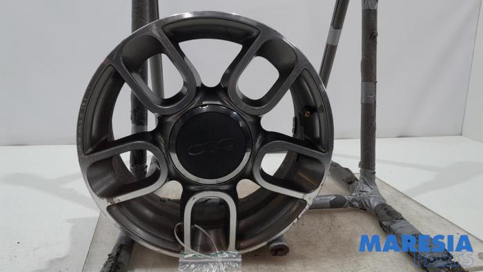 Używane Obrecz Fiat 500 (312) 1.2 Cena € 90,00 Procedura marży oferowane przez Maresia Parts
