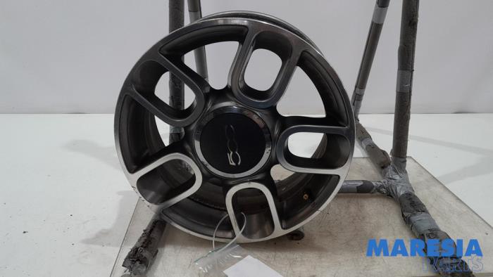 Używane Obrecz Fiat 500 (312) 1.2 Cena € 90,00 Procedura marży oferowane przez Maresia Parts