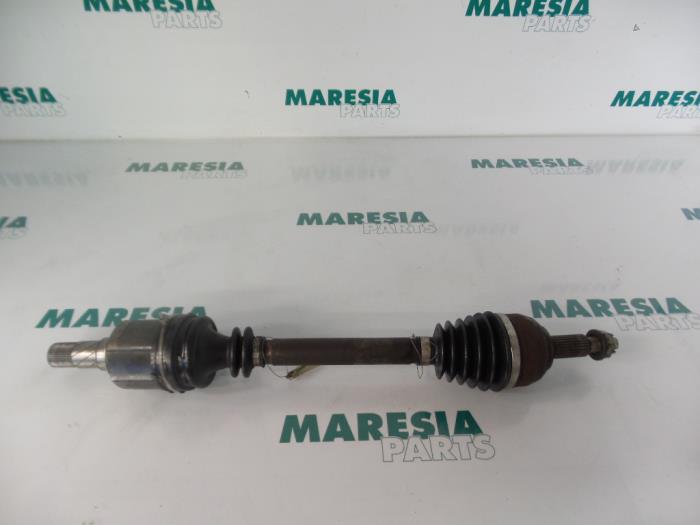 Gebrauchte Antriebswelle links vorne Renault Megane II (BM/CM) 1.9 dCi 120 Preis € 35,00 Margenregelung angeboten von Maresia Parts