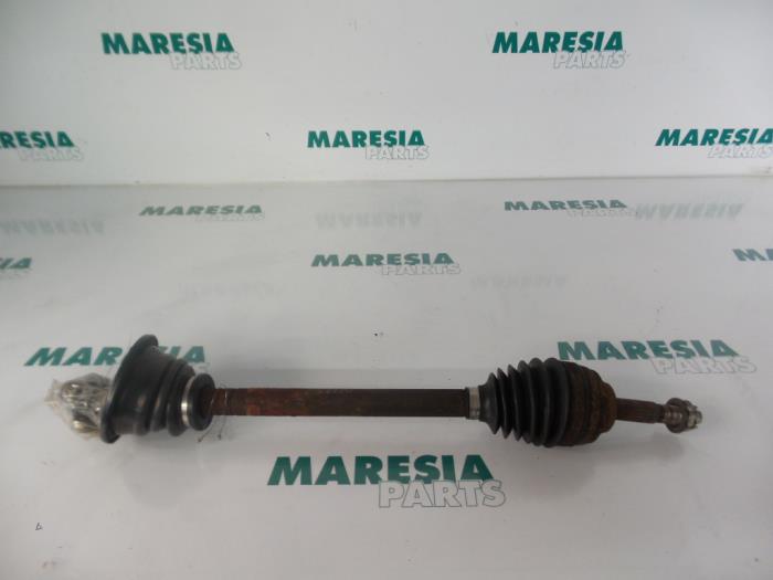 Gebrauchte Antriebswelle links vorne Renault Megane (BA) 2.0i ,Autom. Preis € 35,00 Margenregelung angeboten von Maresia Parts