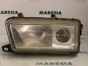 Usagé Optique avant principal gauche Alfa Romeo 155 (167) 1.6 Twin Spark 16V Prix € 35,00 Règlement à la marge proposé par Maresia Parts