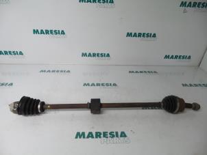 Usagé Arbre de transmission avant droit Fiat Marea Weekend (185BX/CX) 1.6 SX,ELX 16V Prix € 35,00 Règlement à la marge proposé par Maresia Parts