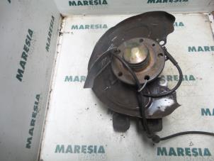 Used Knuckle, rear left Alfa Romeo GTV (916) 2.0 16V Twin Spark Price € 50,00 Margin scheme offered by Maresia Parts