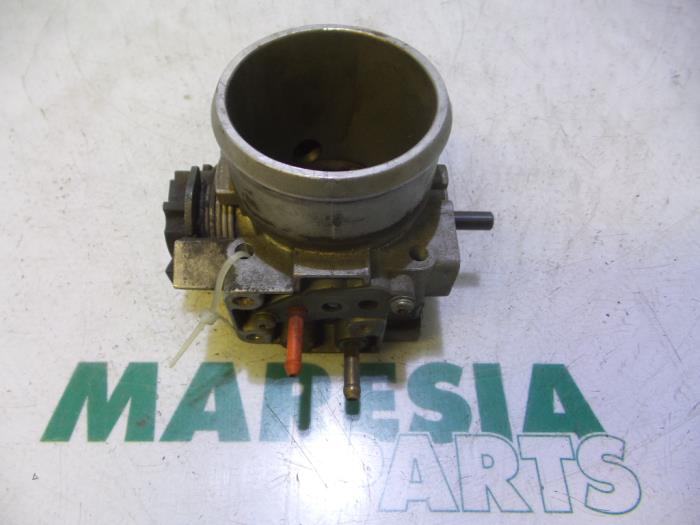 Usagé Boitier papillon Fiat Coupé 2.0 16V Prix € 75,00 Règlement à la marge proposé par Maresia Parts