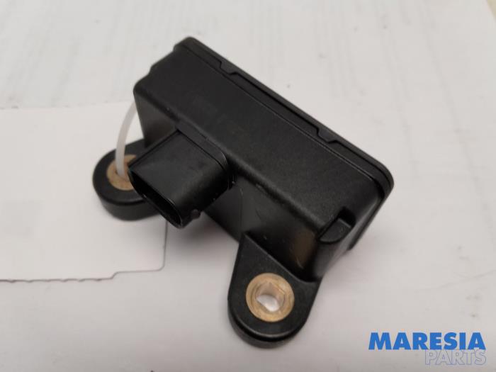 Usagé Ordinateur ESP Renault Scénic III (JZ) 2.0 16V CVT Prix € 19,50 Règlement à la marge proposé par Maresia Parts