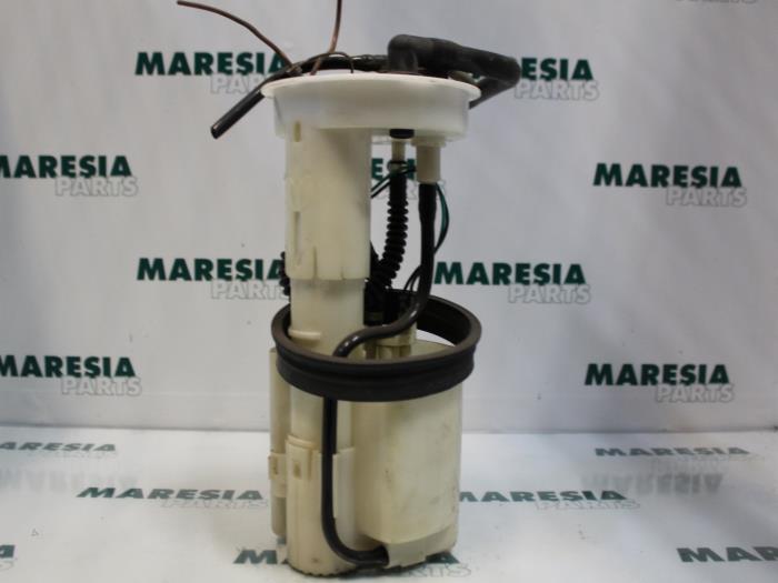 Electric fuel pump from a Lancia Delta (836) 1.6 16V HPE 1997