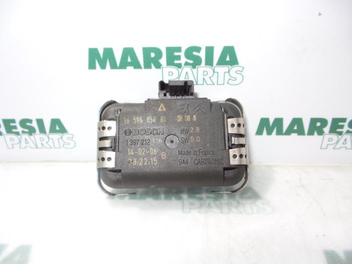 Begagnade Regnsensor Citroen C5 II Break (RE) 2.0 16V Pris € 85,00 Marginaltabell erbjuds av Maresia Parts