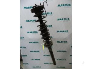 Used Rear shock absorber rod, right Renault Twingo (C06) 1.2 16V Price € 25,00 Margin scheme offered by Maresia Parts