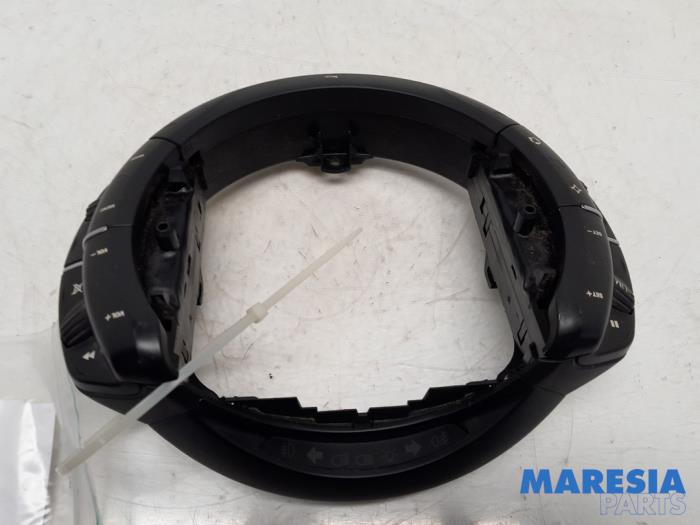 Używane Obsluga tempomatu Citroen C4 Grand Picasso (UA) 1.6 HDiF 16V 110 Cena € 50,00 Procedura marży oferowane przez Maresia Parts