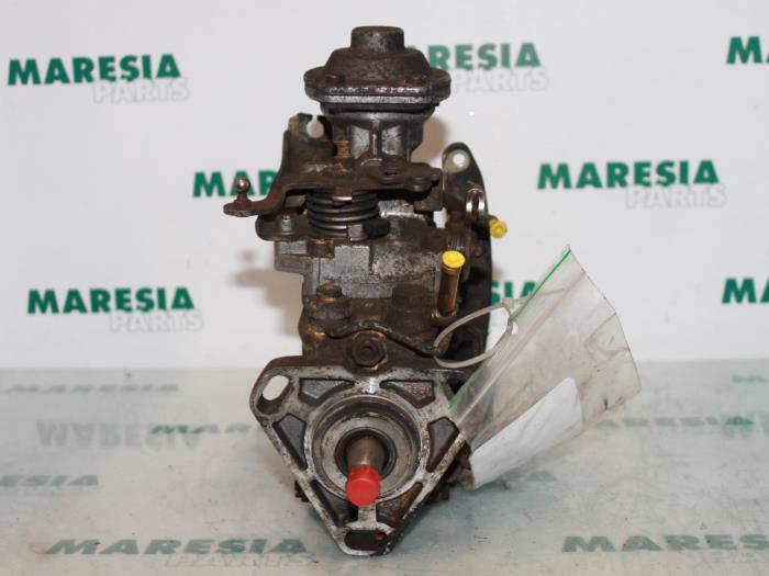 Kraftstoffpumpe Mechanisch van een Alfa Romeo 145/146 1995