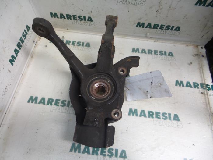 Spindel, vänster fram från en Fiat Cinquecento 0.9 i.e. S 1993