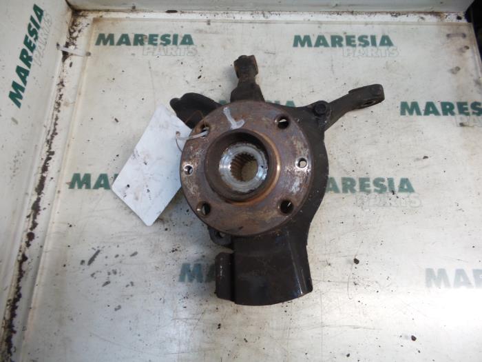 Spindel, vänster fram från en Fiat Cinquecento 0.9 i.e. S 1993