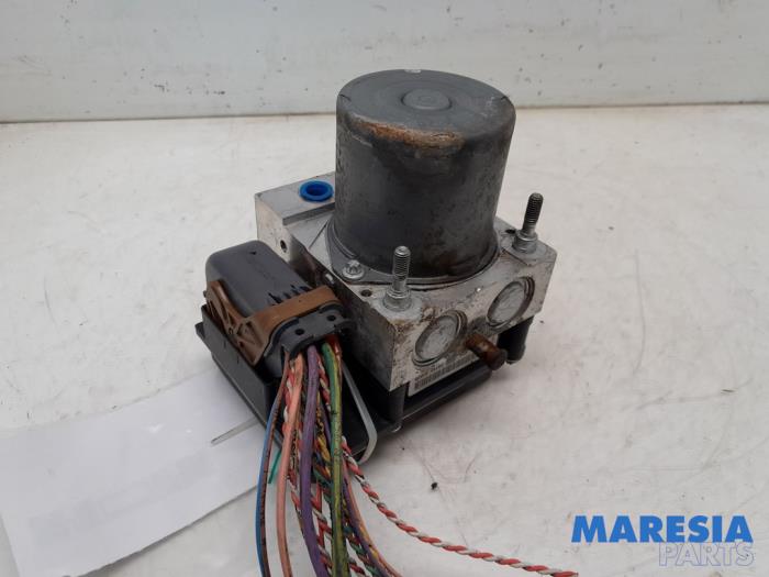 Begagnade ABS-pump Citroen C4 Grand Picasso (UA) 1.6 HDiF 16V 110 Pris € 195,00 Marginaltabell erbjuds av Maresia Parts