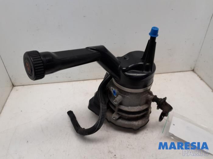 Usagé Pompe de direction Citroen C4 Grand Picasso (UA) 1.6 HDiF 16V 110 Prix € 157,50 Règlement à la marge proposé par Maresia Parts