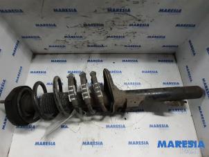 Used Rear shock absorber rod, right Renault Safrane I 2.2i RT Si,Vi 12V Price € 40,00 Margin scheme offered by Maresia Parts