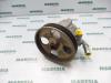 Power steering pump from a Citroen Xsara Picasso (CH), 1999 / 2012 1.6 HDi 16V 110, MPV, Diesel, 1.560cc, 80kW (109pk), FWD, DV6TED4; 9HY, 2004-05 / 2010-03 2004