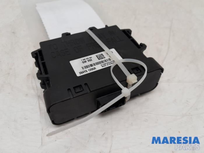 Used Body control computer Renault Master III (MA/MB/MC/MD/MH/MF/MG/MH) 2.3 dCi 135 16V FWD Price € 108,89 Inclusive VAT offered by Maresia Parts
