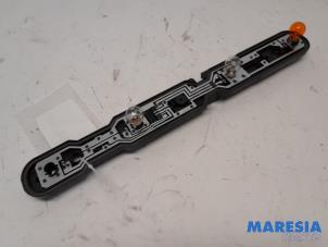 Begagnade PCB, höger baklykta Renault Master III (MA/MB/MC/MD/MH/MF/MG/MH) 2.3 dCi 135 16V FWD Pris € 35,09 Inklusive moms erbjuds av Maresia Parts