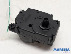 Używane Silnik zaworu nagrzewnicy Renault Master III (MA/MB/MC/MD/MH/MF/MG/MH) 2.3 dCi 135 16V FWD Cena € 24,20 Z VAT oferowane przez Maresia Parts