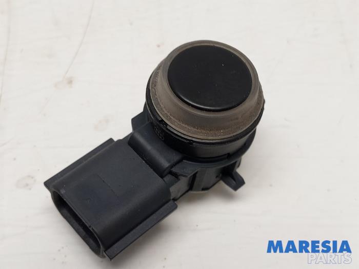 Usados Sensor PDC Renault Master III (MA/MB/MC/MD/MH/MF/MG/MH) 2.3 dCi 135 16V FWD Precio € 36,30 IVA incluido ofrecido por Maresia Parts