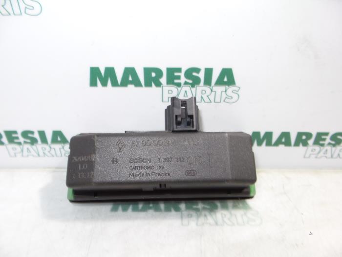 Begagnade Regnsensor Renault Laguna II (BG) 1.9 dCi 120 Pris € 35,00 Marginaltabell erbjuds av Maresia Parts