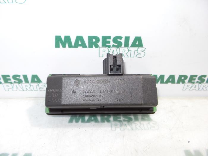 Begagnade Regnsensor Renault Laguna II (BG) 2.0 16V IDE Pris € 35,00 Marginaltabell erbjuds av Maresia Parts