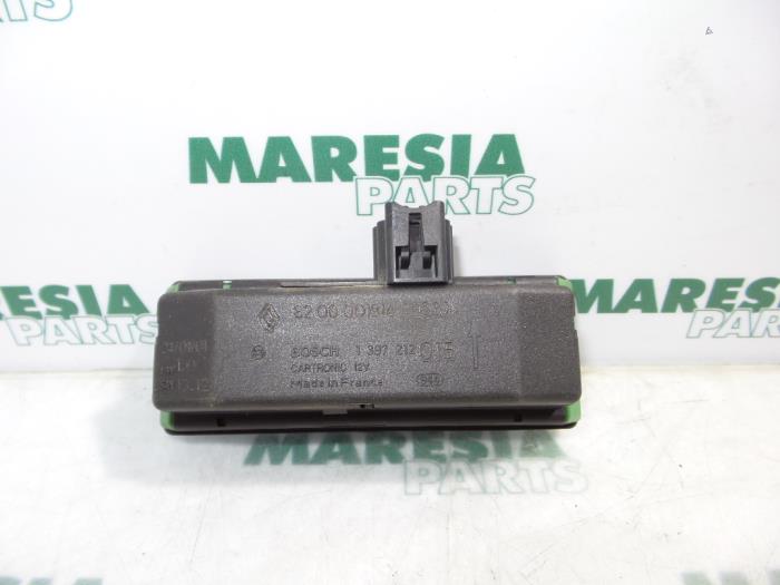 Begagnade Regnsensor Renault Laguna II (BG) 3.0 V6 24V Pris € 35,00 Marginaltabell erbjuds av Maresia Parts