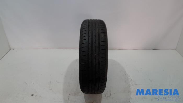 Używane Opona Peugeot Partner Tepee (7A/B/C/D/E/F/G/J/P/S) 1.6 16V Phase 1 Cena € 29,99 Procedura marży oferowane przez Maresia Parts