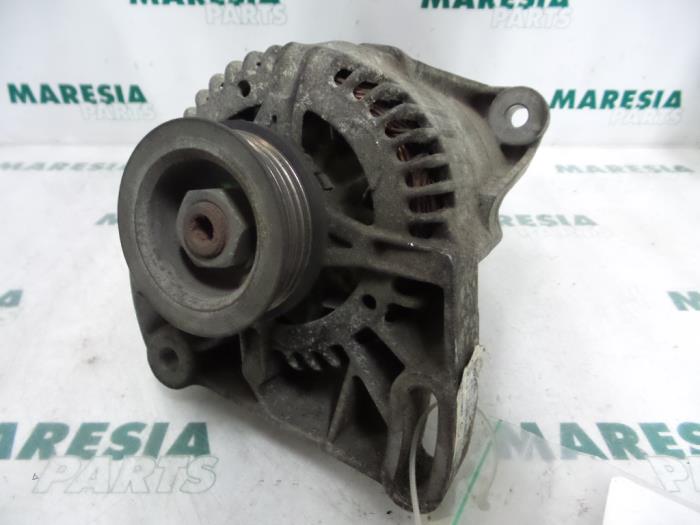 Begagnade Dynamo Lancia Ypsilon (840) 1.1 Elefantina Blu Pris € 35,00 Marginaltabell erbjuds av Maresia Parts