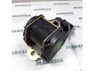 Used Rear seatbelt, right Peugeot 106 II 1.4 XN,XR,XS,XT Price € 25,00 Margin scheme offered by Maresia Parts