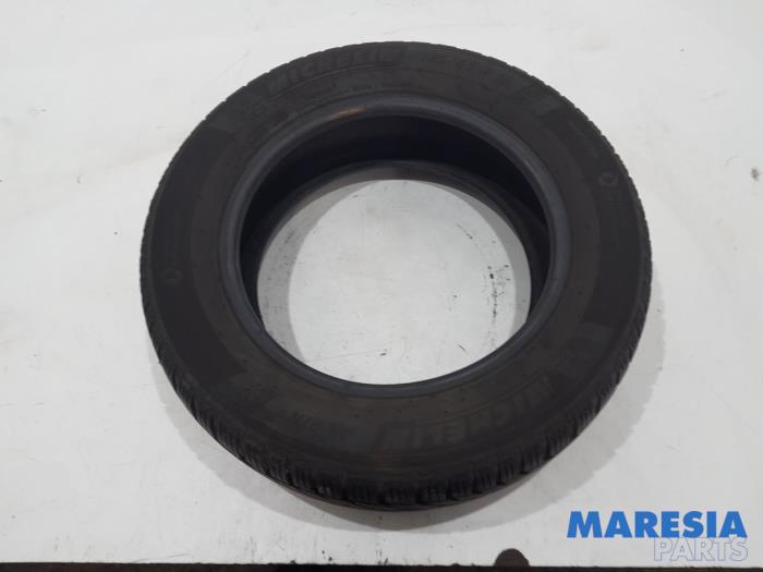 Begagnade Vinterdäck Peugeot 208 I (CA/CC/CK/CL) 1.2 Vti 12V PureTech 82 Pris € 25,00 Marginaltabell erbjuds av Maresia Parts