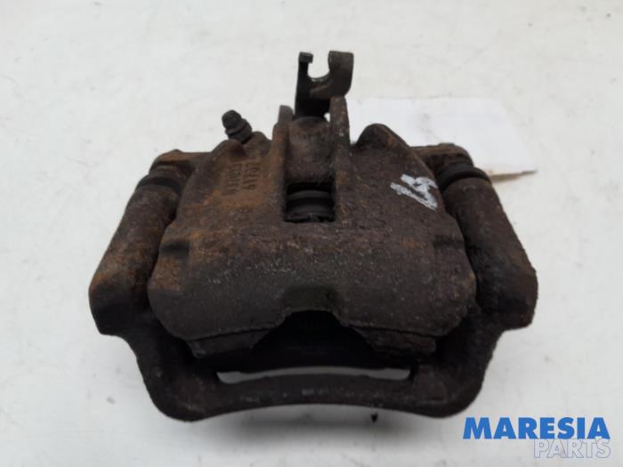 Gebrauchte Bremszange links hinten Renault Trafic New (FL) 2.5 dCi 16V 145 Preis € 60,49 Mit Mehrwertsteuer angeboten von Maresia Parts