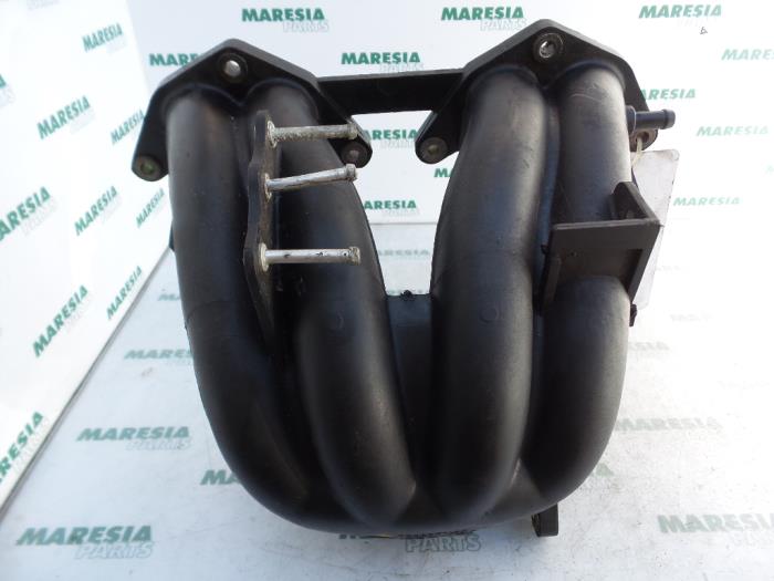 Używane Kolektor dolotowy Citroen Xsara Break (N2) 1.6i Cena € 30,00 Procedura marży oferowane przez Maresia Parts