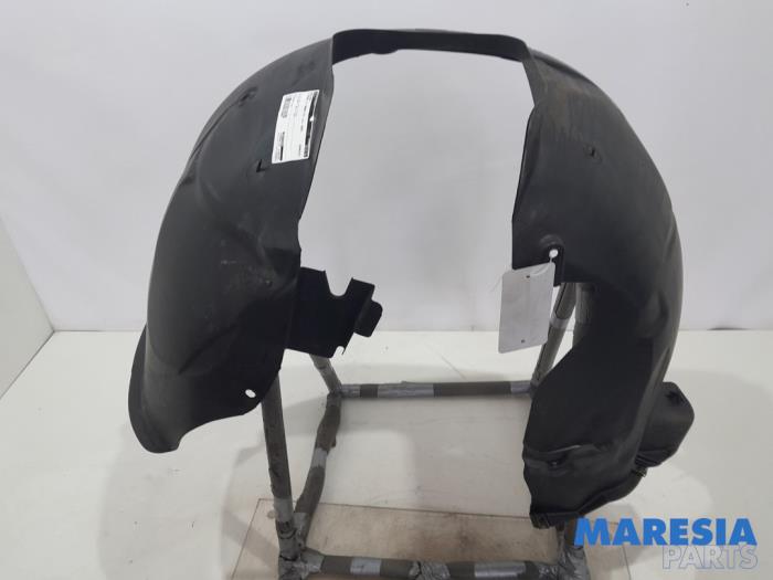 Używane Nadkole Citroen C4 Grand Picasso (UA) 2.0 16V Autom. Cena € 25,00 Procedura marży oferowane przez Maresia Parts
