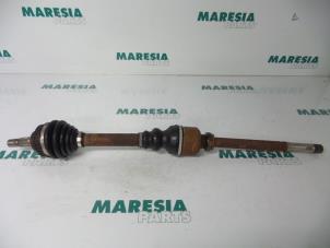 Usagé Arbre de transmission avant droit Citroen Xsara Picasso (CH) 1.6 Prix € 50,00 Règlement à la marge proposé par Maresia Parts
