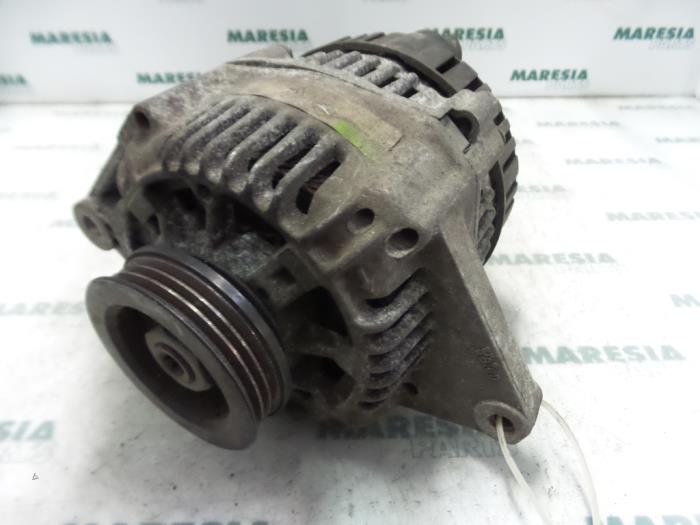Used Dynamo Renault Megane Scénic (JA) 1.6 RT Price € 40,00 Margin scheme offered by Maresia Parts