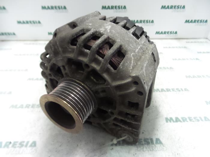 Gebrauchte Dynamo Renault Scénic II (JM) 1.9 dCi 120 Preis € 85,00 Margenregelung angeboten von Maresia Parts