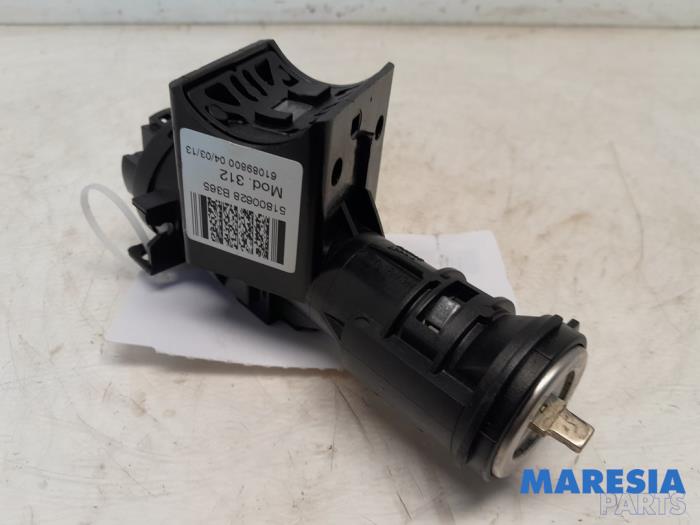 Ignition lock + key Fiat 500 0.9 TwinAir 85 - 51800628