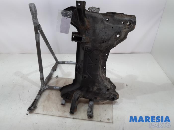 Begagnade Underram Peugeot 307 CC (3B) 2.0 16V Pris € 49,99 Marginaltabell erbjuds av Maresia Parts