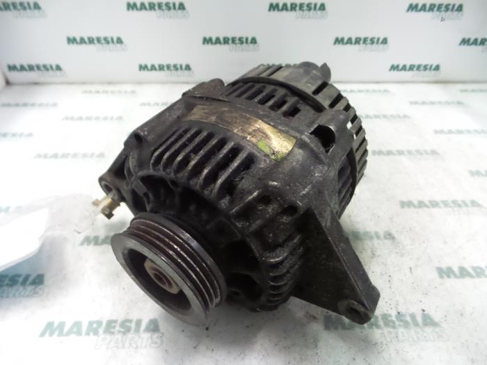 Used Dynamo Renault Megane Coupé (DA) 1.6i Price € 50,00 Margin scheme offered by Maresia Parts