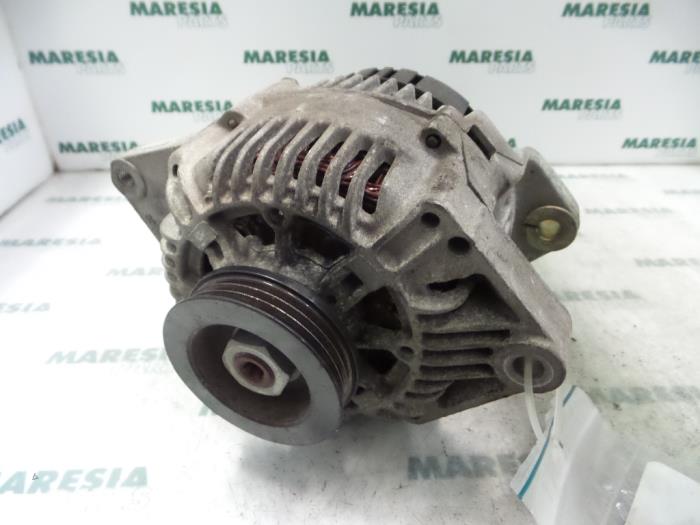 Begagnade Dynamo Renault Megane (BA) 1.6i ,Easy Pris € 40,00 Marginaltabell erbjuds av Maresia Parts